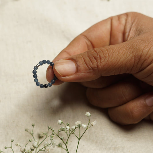 Elastic Anti-Anxiety Fidget Ring Made of Natural Faceted Gemstone Beads - Sapphire