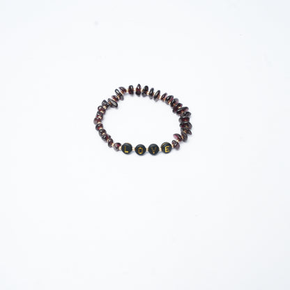 LOVE -  Garnet Chip Bracelet