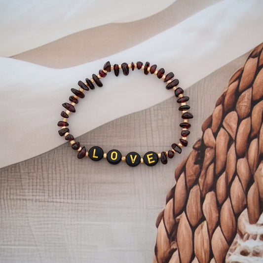 LOVE -  Garnet Chip Bracelet